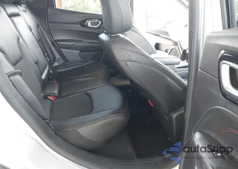 2024 Jeep Compass Trailhawk 4X4 из США, поврежденный, VIN 3C4NJDDN1RT149517